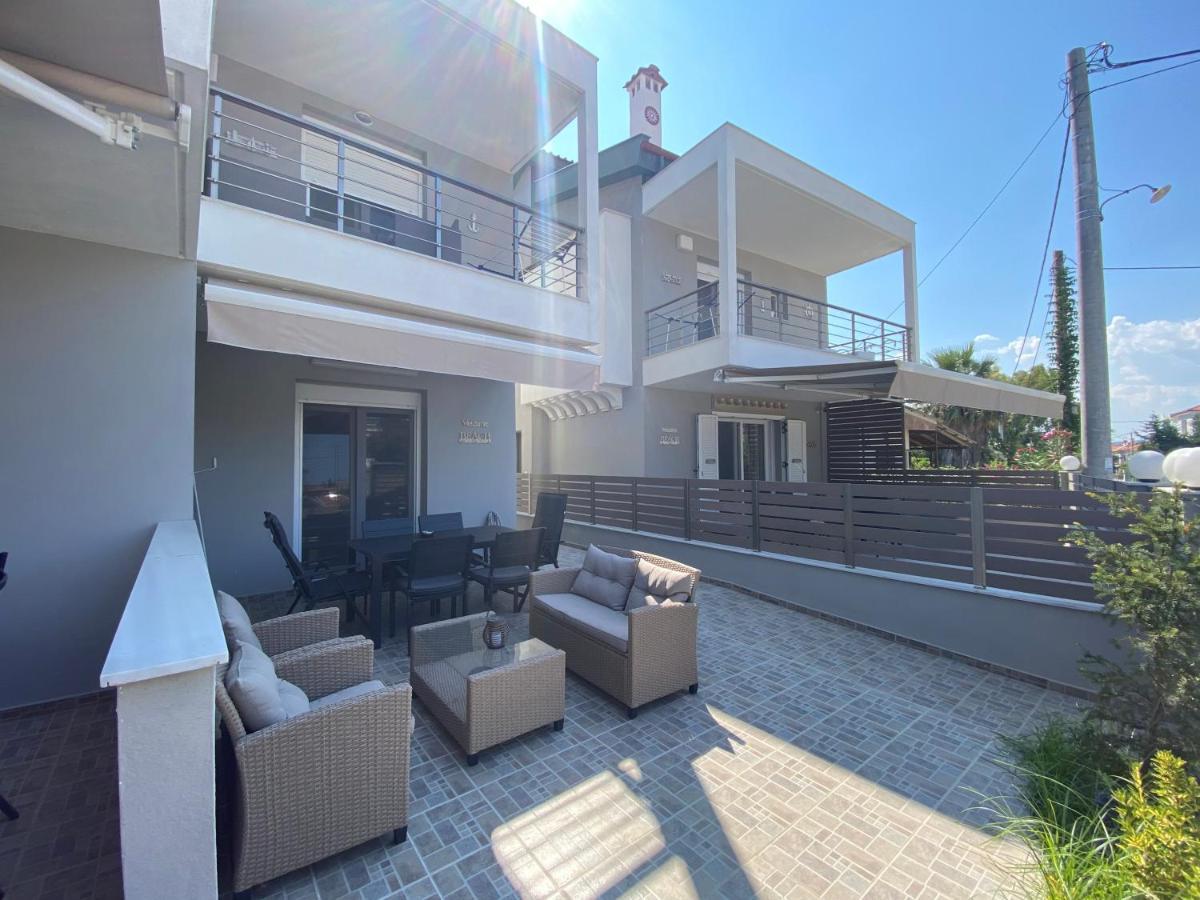 Villa Emerald Luxury Living นิกิติ ภายนอก รูปภาพ